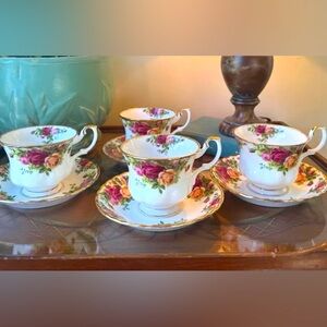 Royal Albert Country Roses Tea Cup &Saucer Set (4)